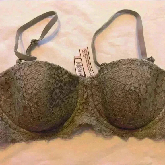 Victoria's Secret Other - Victoria’s Secret Convertible Bra
